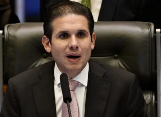 Motta diz que pretende instalar na próxima semana comissão especial sobre PEC da 6×1